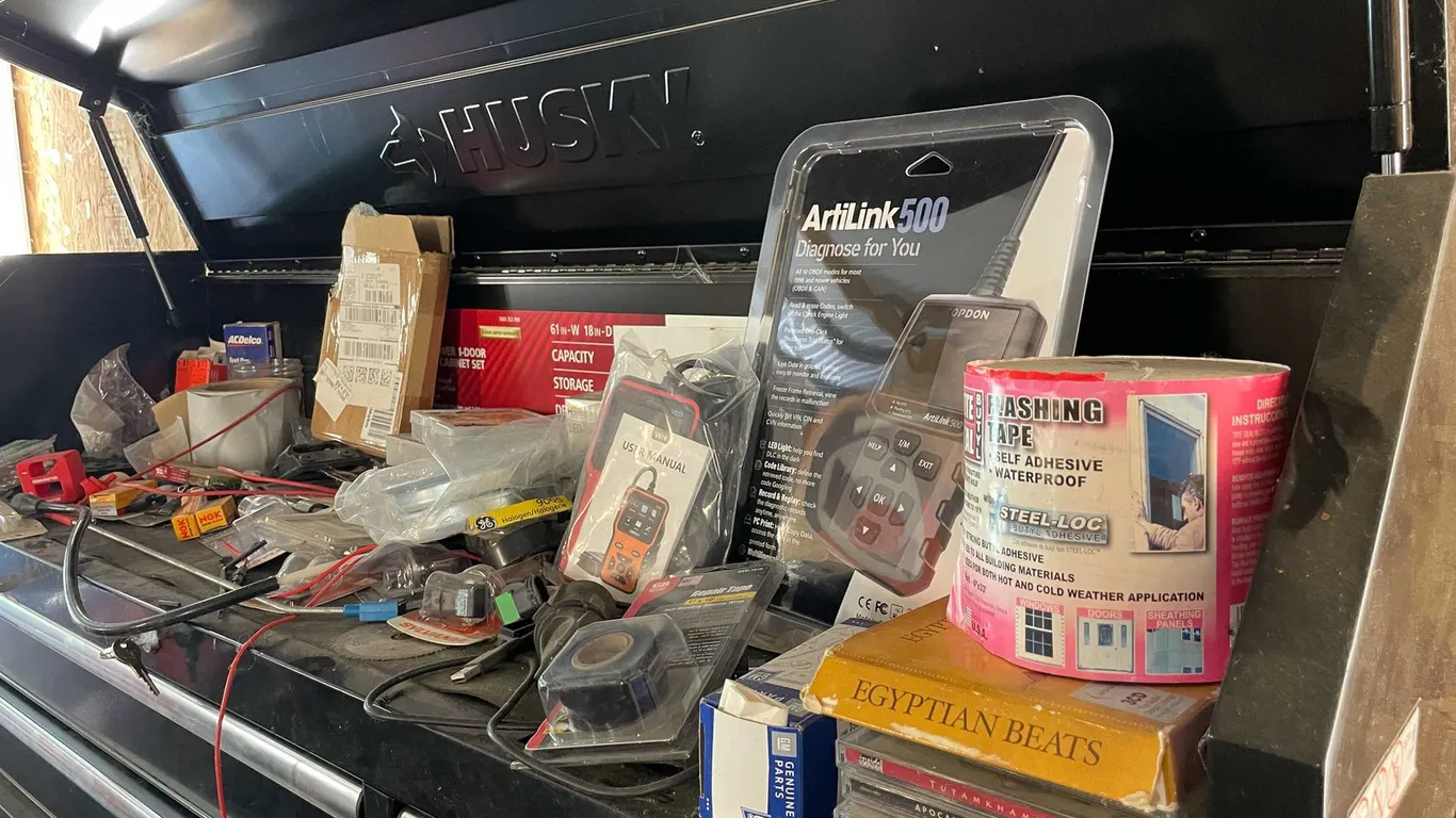 (3) Drawer Contents