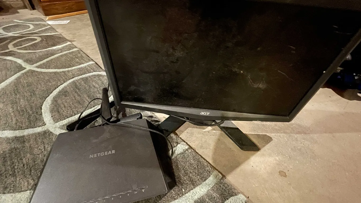 Computer Monitors and Electronics