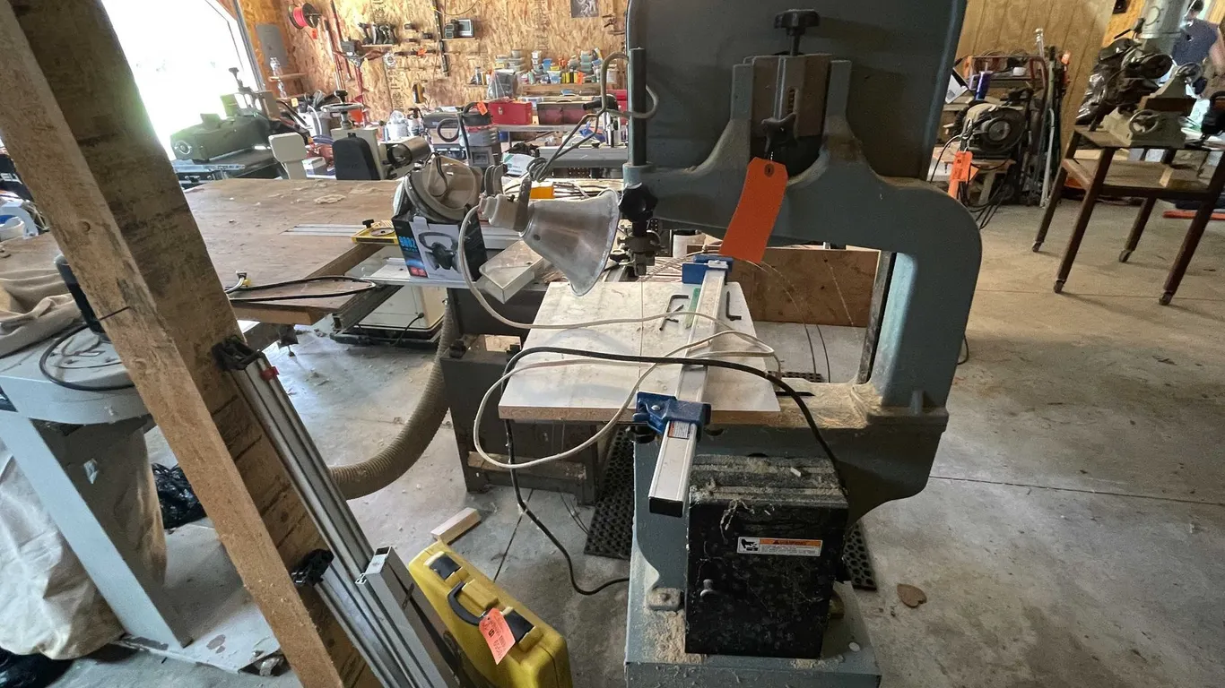 Cummins 14" Wood Band Saw