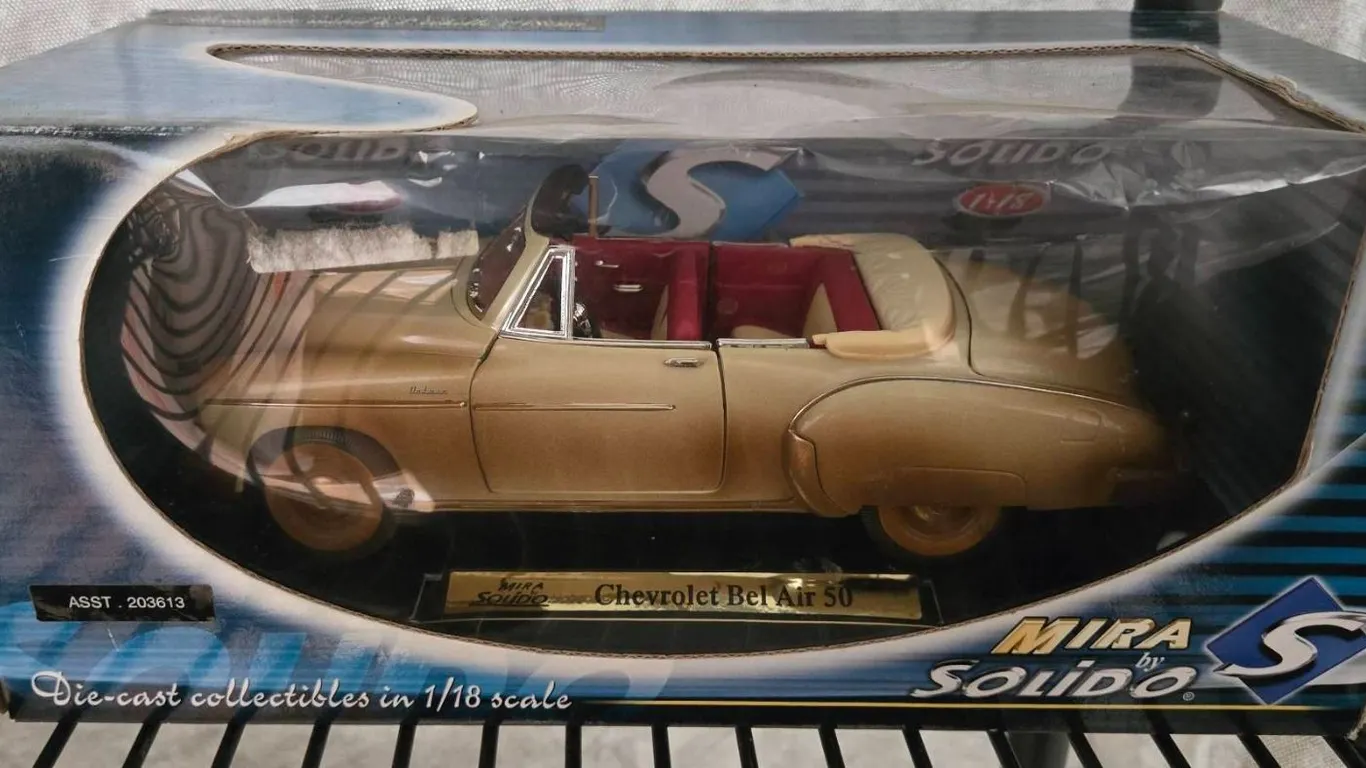 Mira Solido 1:18 Scale Die-Cast Chevrolet Bel Air '50 Model Car