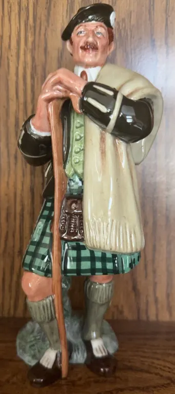 Royal Doulton The Laird Figurine HN2361 Ceramic