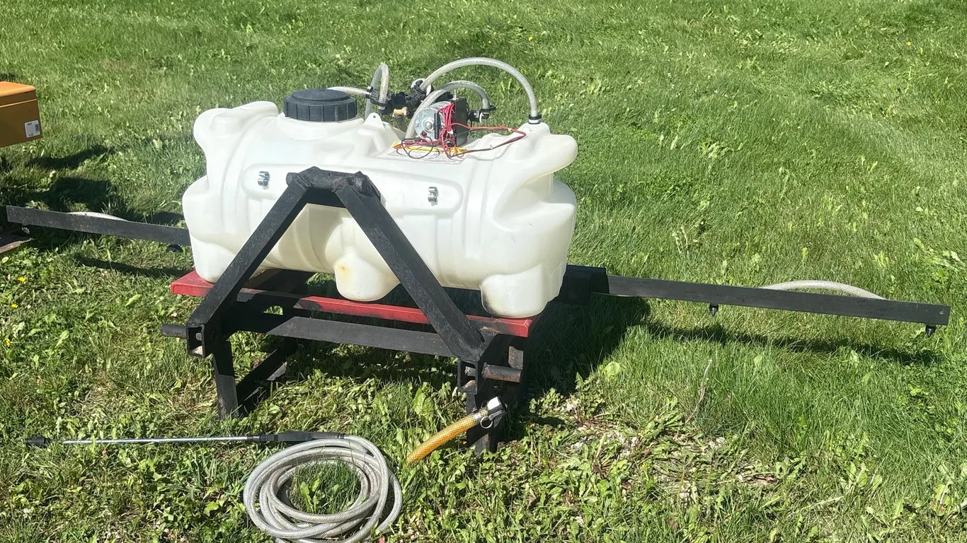 3 pth compact lawn sprayer
