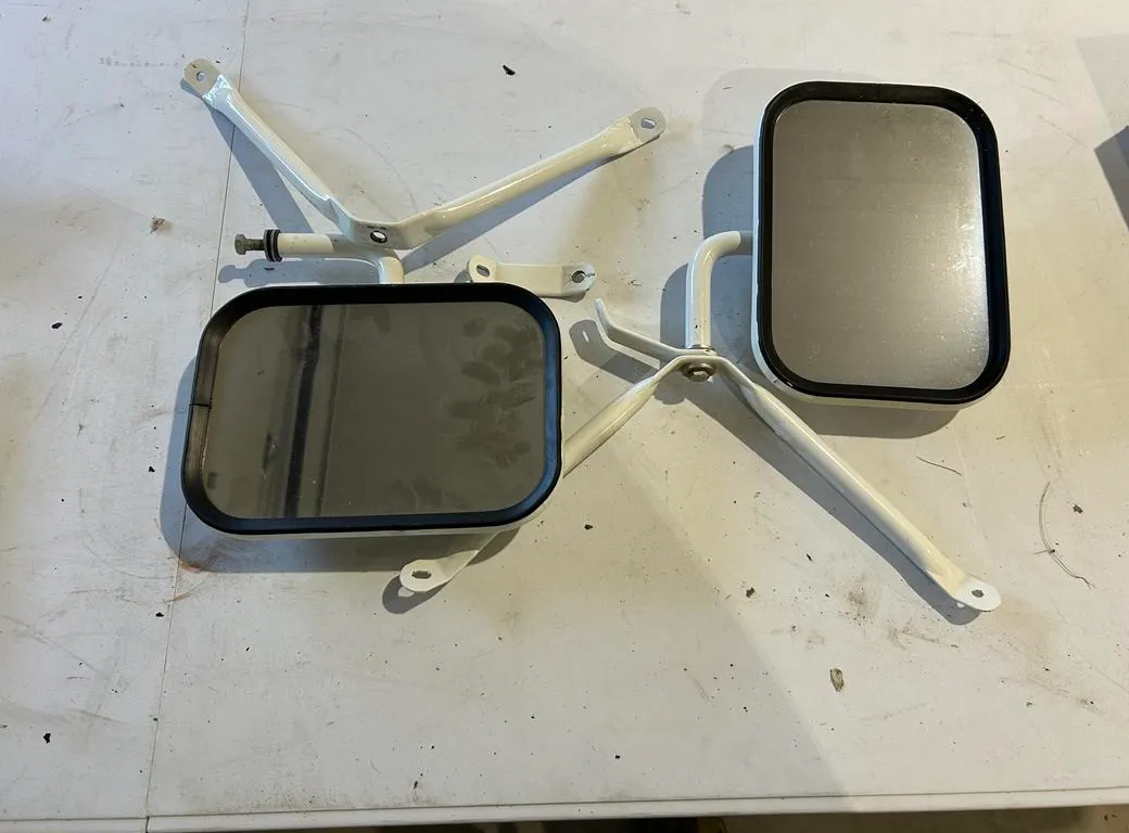 Low Mount Truck Side View Mirrors