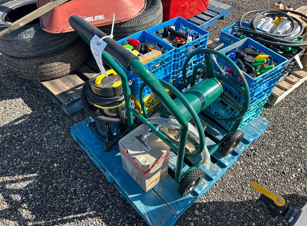 Wet/Dry Vacuum, Hose Reel & Assorted Automotive Fluids