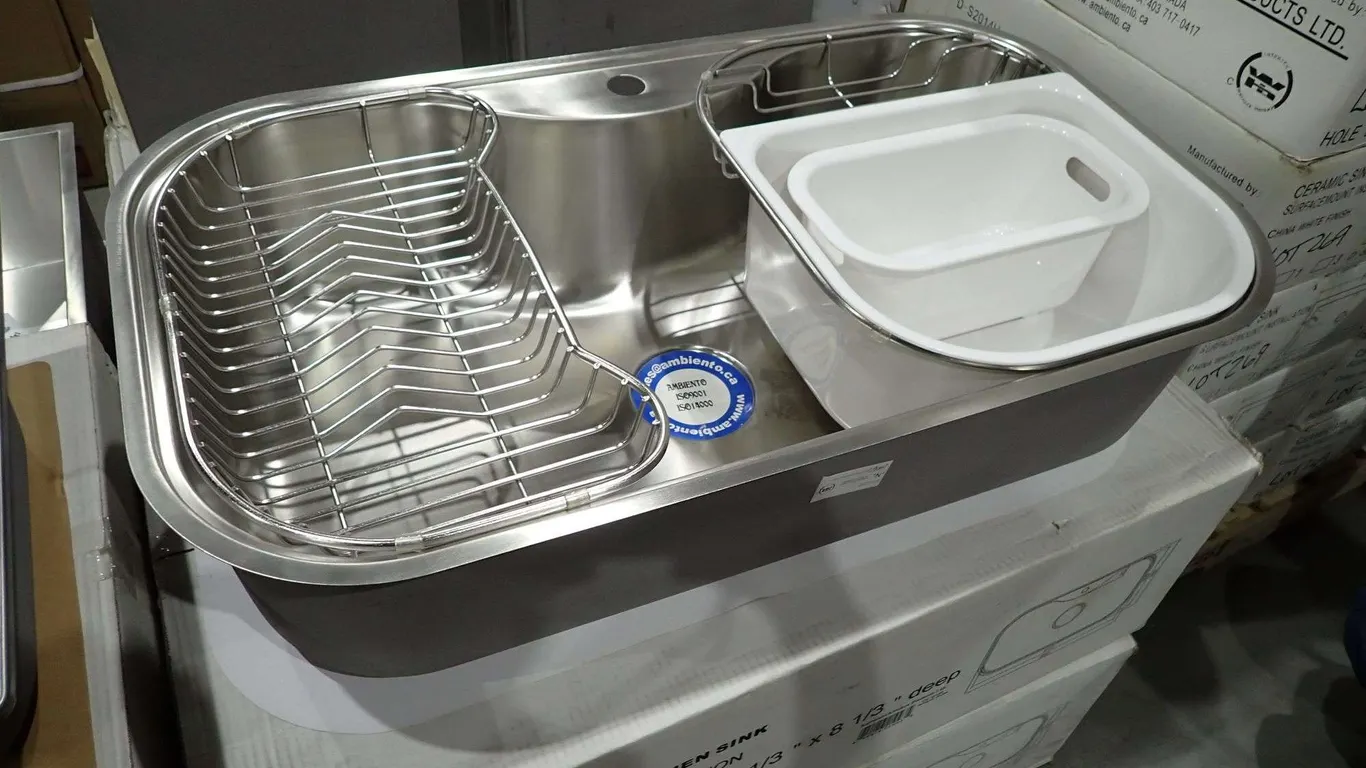 Lot of (18) Ambiento ROL-U330 Stainless Steel 34"x19-1/3"x8-1/3" Undermount Kitchen Sinks.