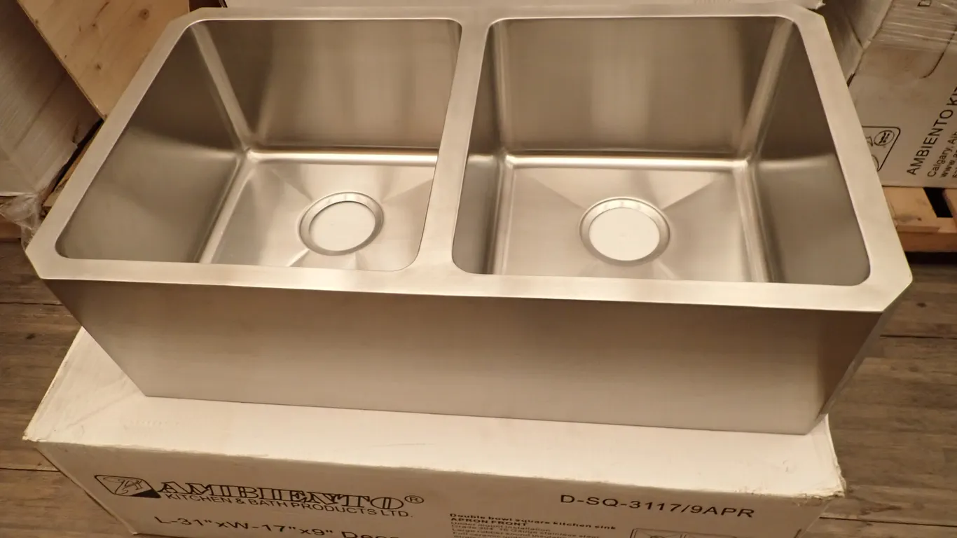 Ambiento D-SQ-3117/9APR 31"x17"x9" Double Bowl Apron Front Square Kitchen Sink.