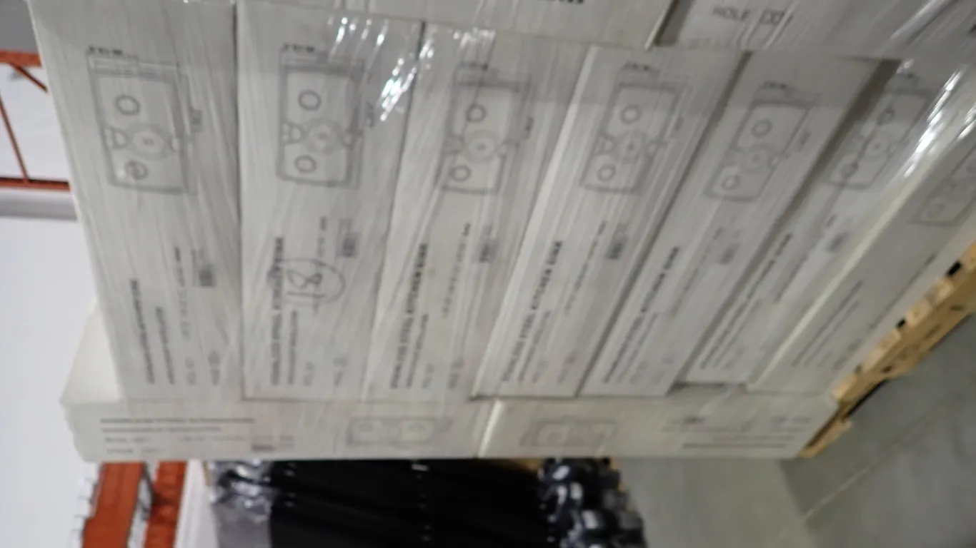 Lot of (18) Ambiento ROL-321 Stainless Steel 35-1/2"x18-1/2"x8-1/2" Kitchen Sinks w/Strainers.