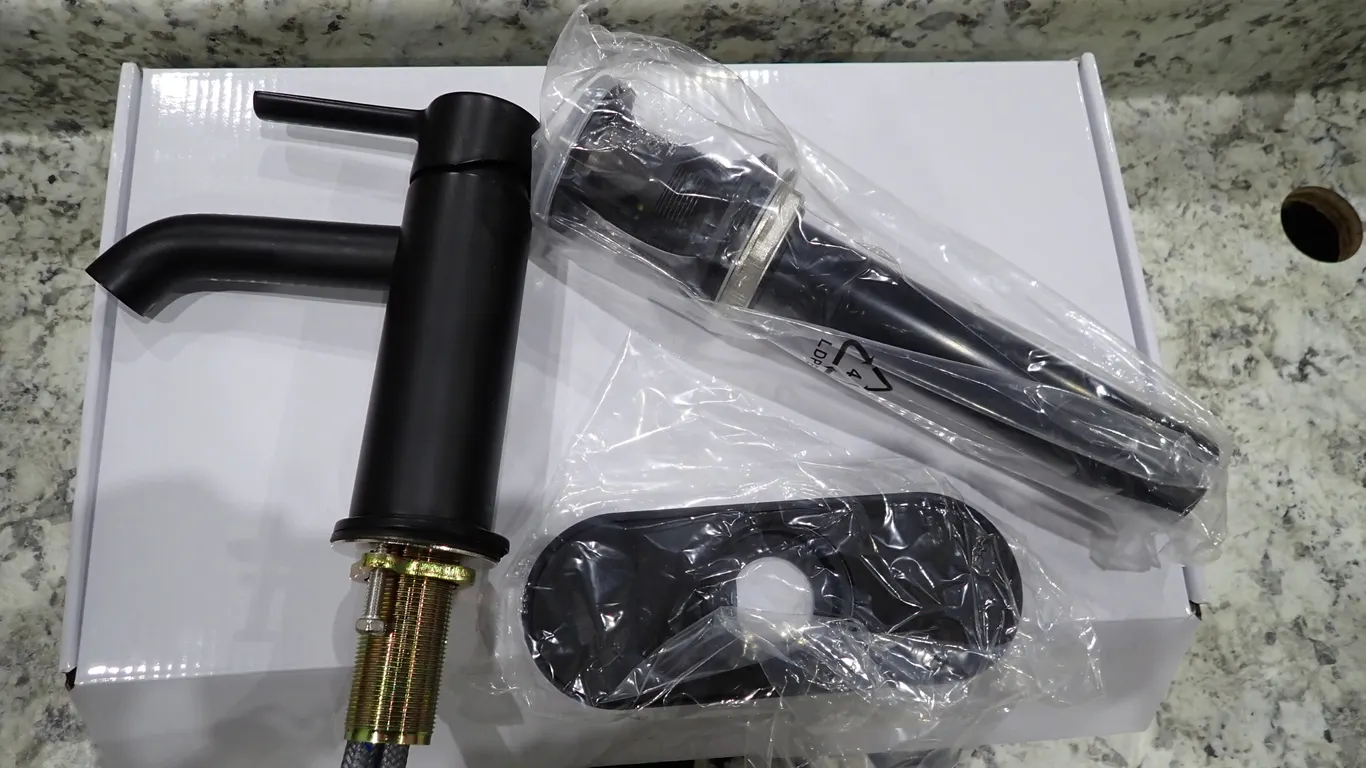 Mainline PR211-PUBLM Matte Black Single Post Mount Lavatory Faucet.