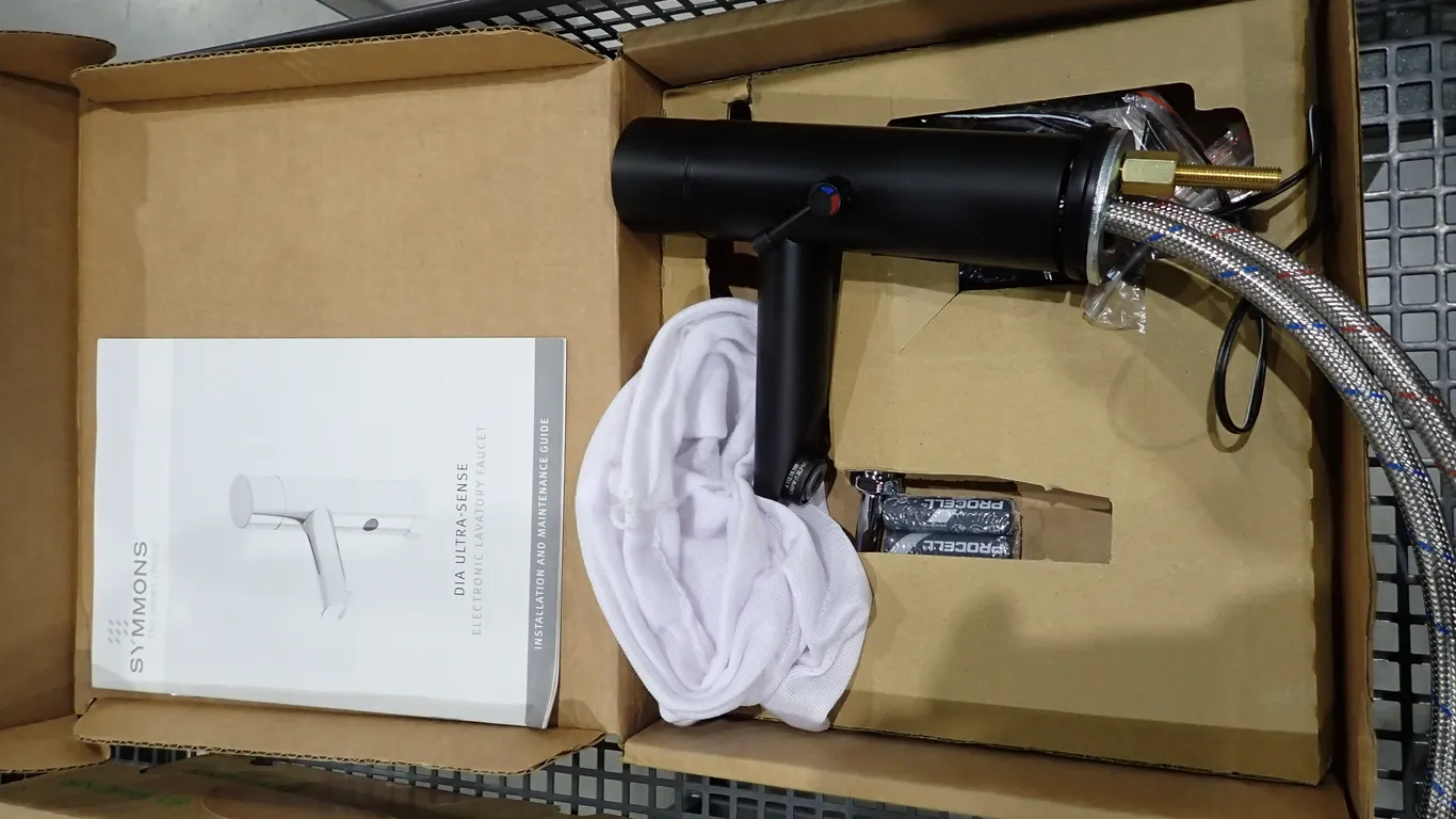 Symmons S6350BMB Matte Black Dia Ultra-Sense Electronic Lavatory Faucet.