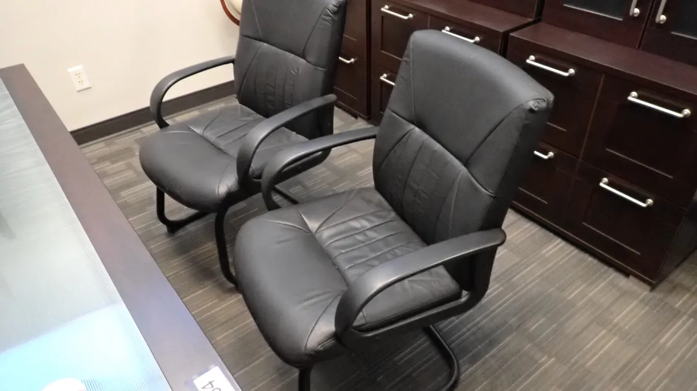 Lot of (2) Side Chairs.