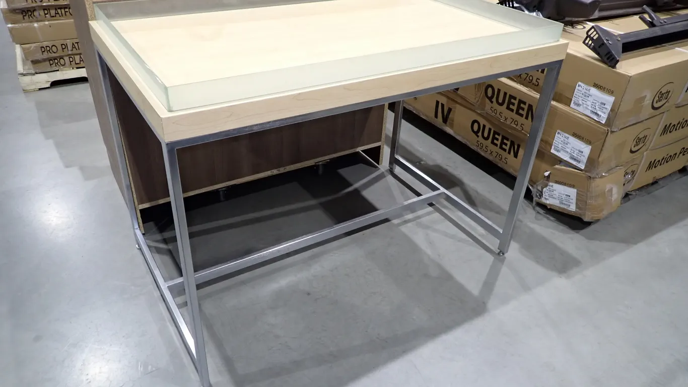 Retail 48"x30" Display Table.