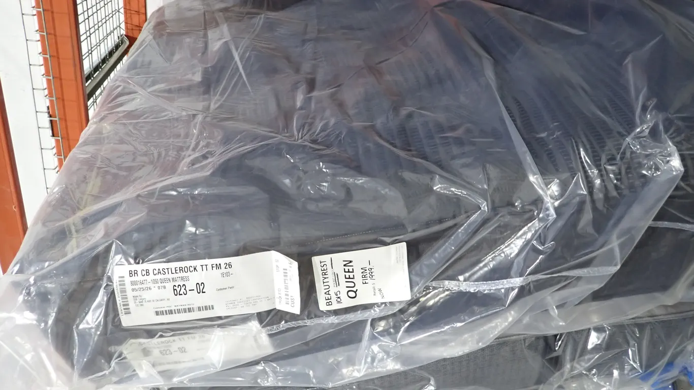 Beautyrest 1015 Pocket Coil Firm Queen Mattress.