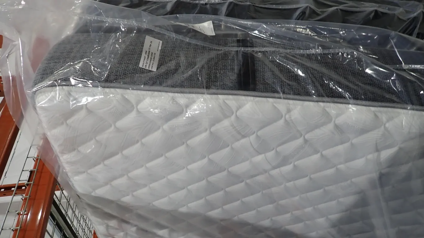 Beautyrest Pocket Coil Firm Queen Mattress.