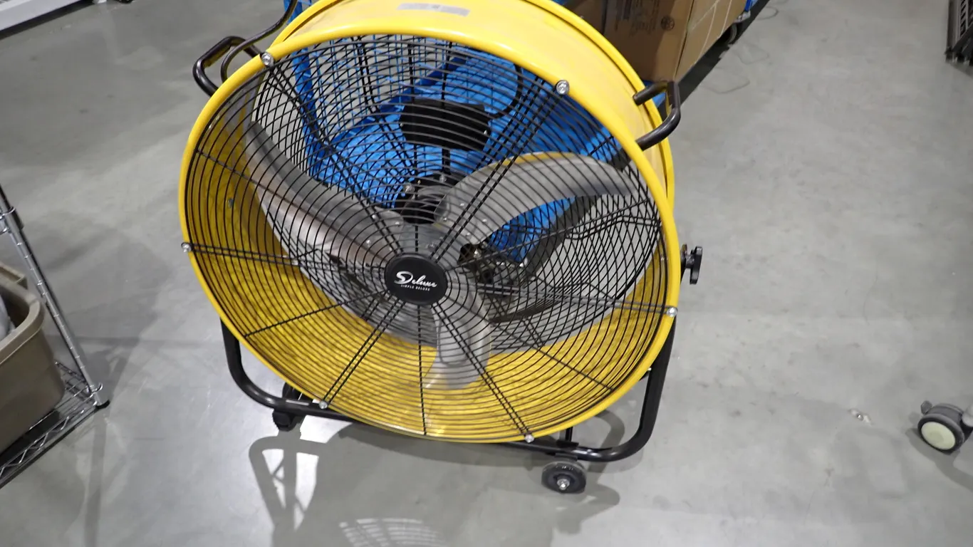 Deluxe 24" Shop Fan.