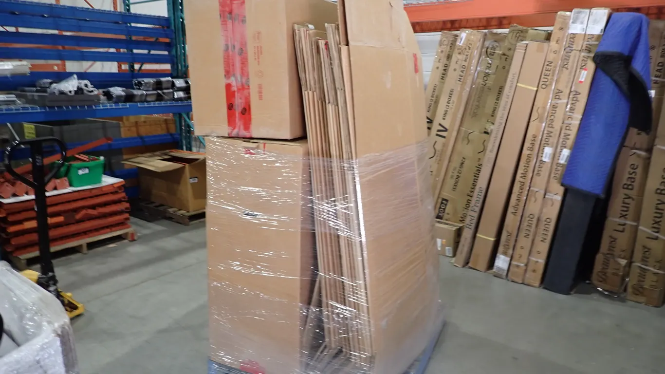 Lot of (2) Pallets Wardrobe Boxes and Cube Boxes.