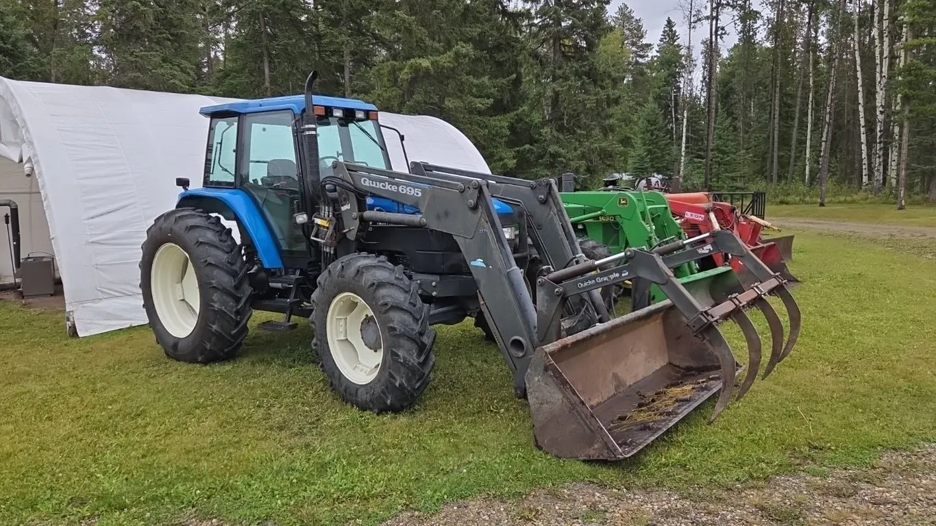 New Holland 8160 MFWA Tractor w/ Quickie 695 FEL & 7 1/2' Bucket & Grapple. S/N 063172BG06480