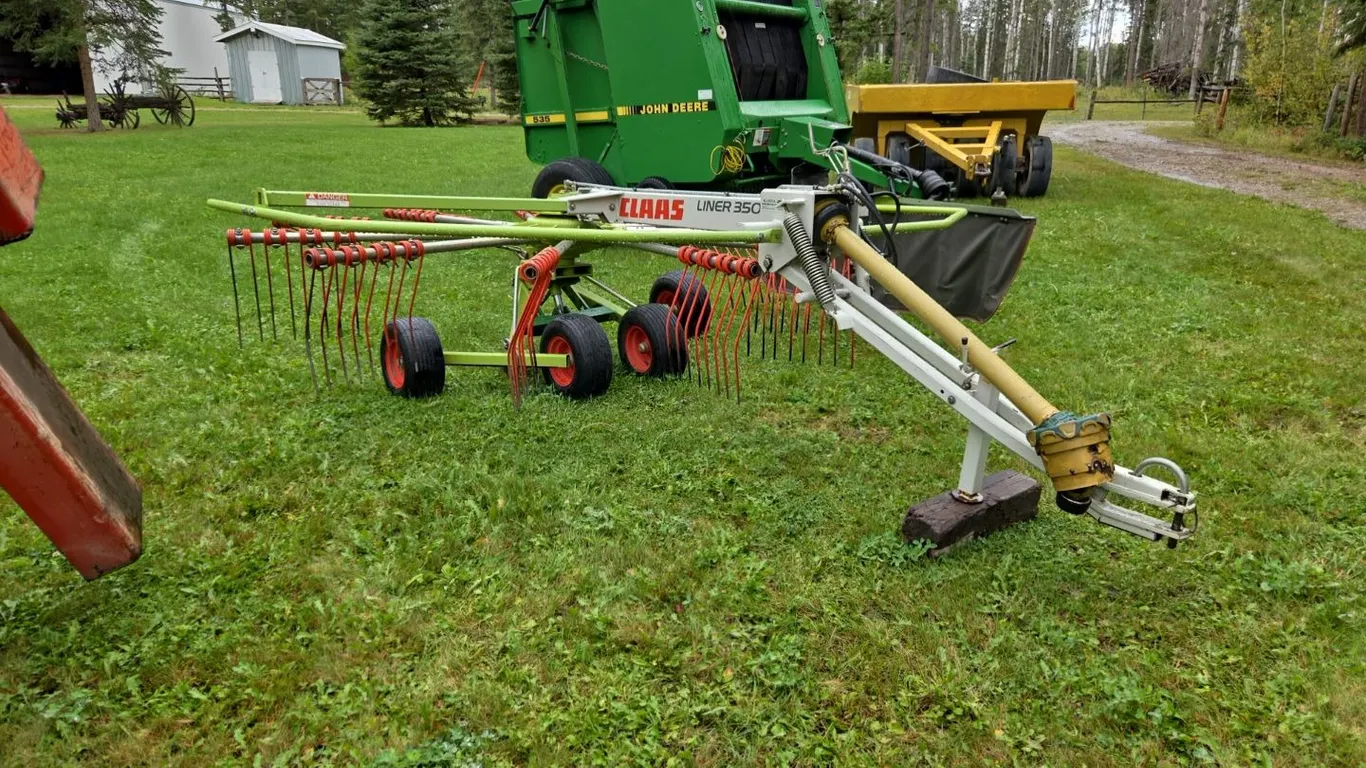 Claas Liner 350T Hay Rake. S/N 60108665