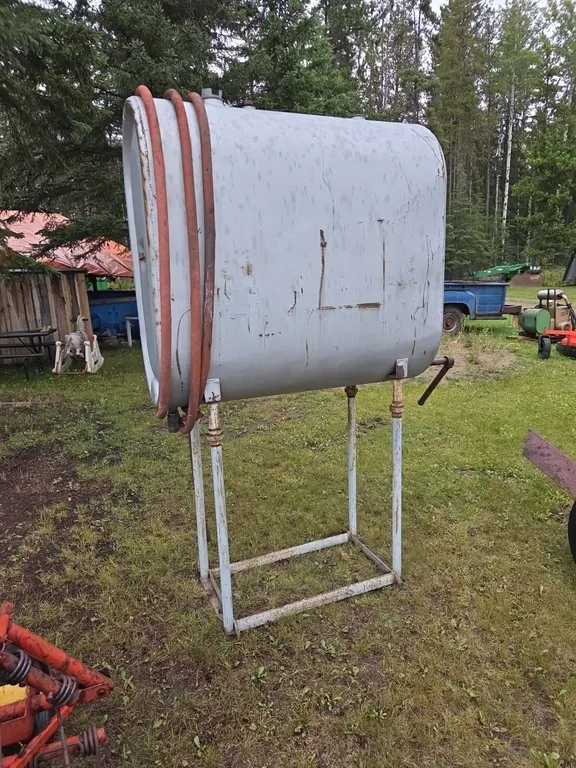 Metal Liquid Tank on Stand