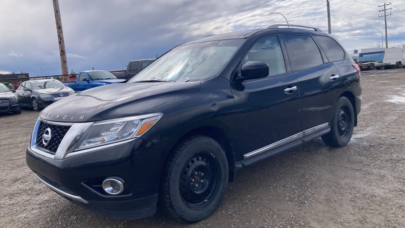 2016 Nissan Pathfinder SL Black SUV VIN: 5N1AR2MM6GC653083