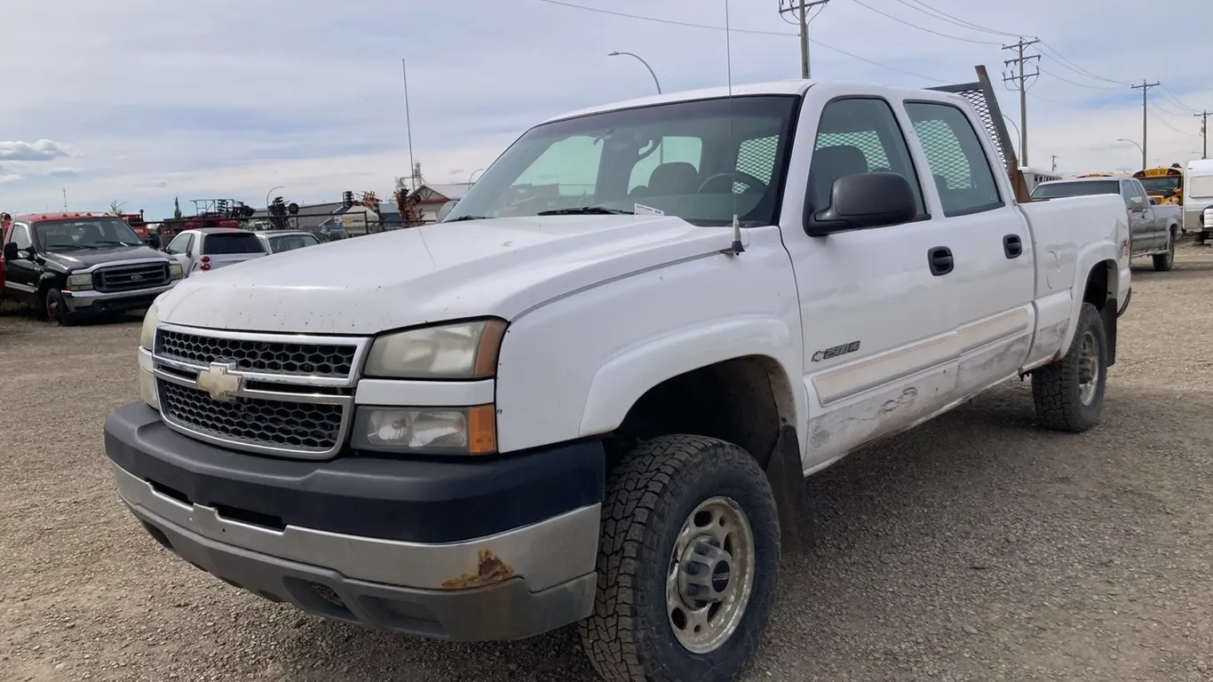 2005 Chevrolet Silverado Truck VIN: 1GCHK23U95F835171