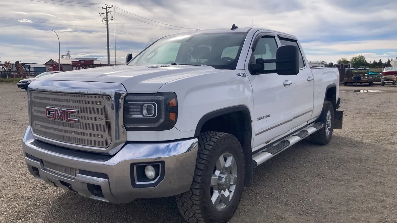 2015 GMC Sierra 3500 White Truck VIN: 1GT423C8XFF155790