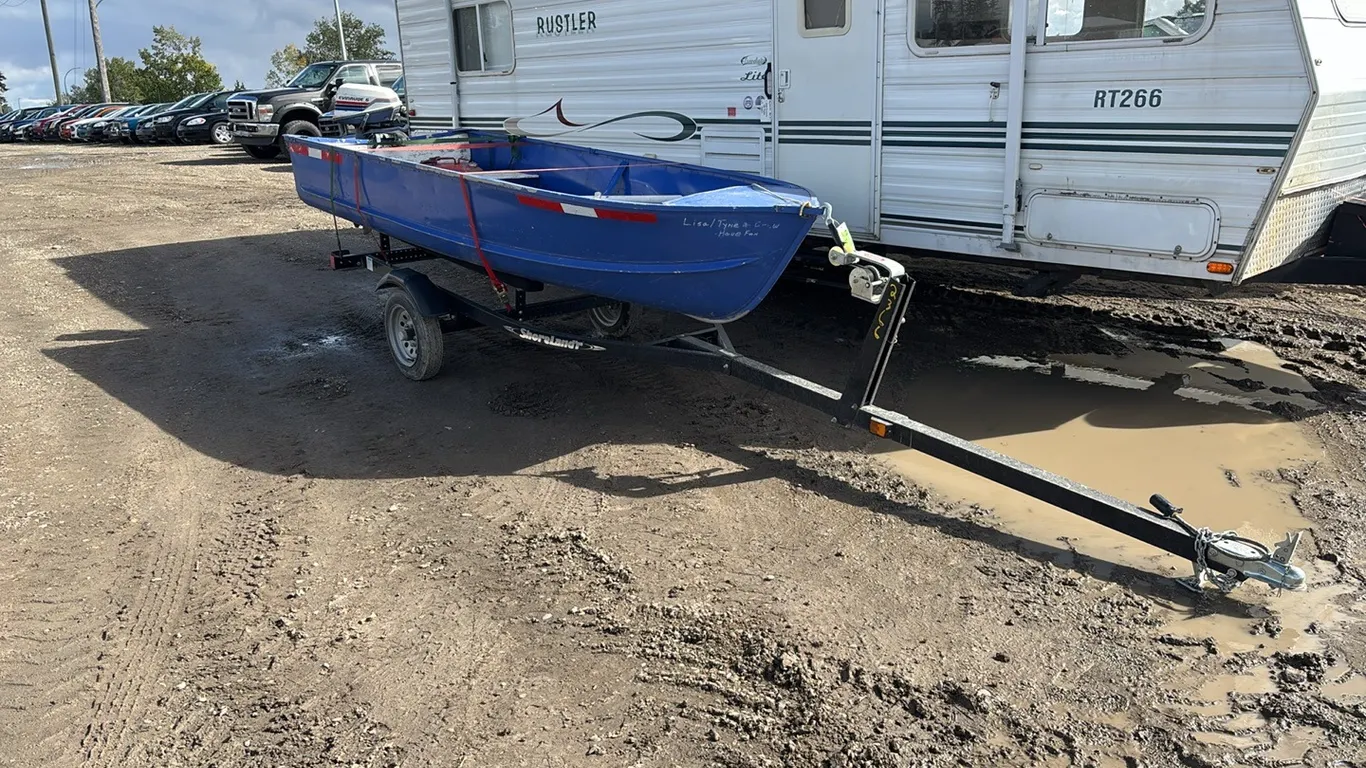 12" Aluminum Boat with Shoreland Trailer no VIN