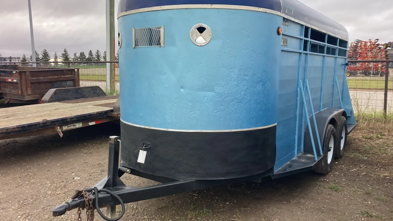 16’ Bumper Pull Horse Trailer VIN: 2B9SF53C2TD127319