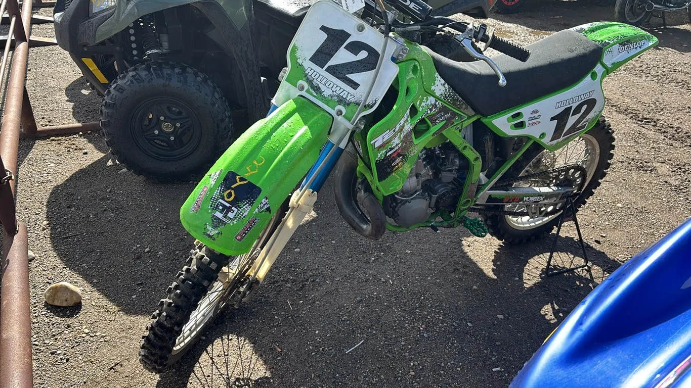 1991 Kawasaki KX250 Dirt Bike VIN: JKAKXMH14MA011487 **D-67**