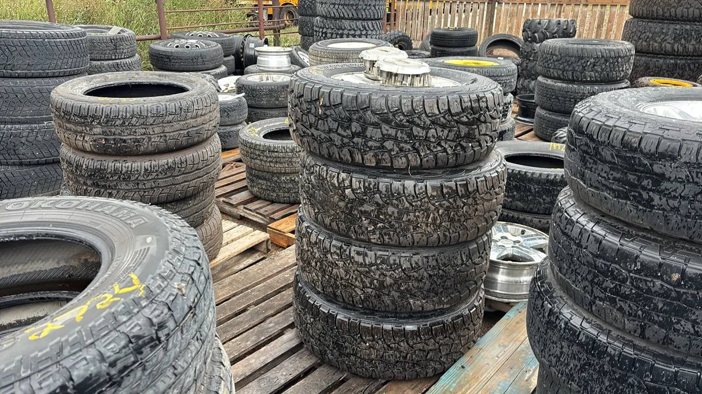 (4) Set of Motomaster Total Terrain Tires AT/S 275/65R18