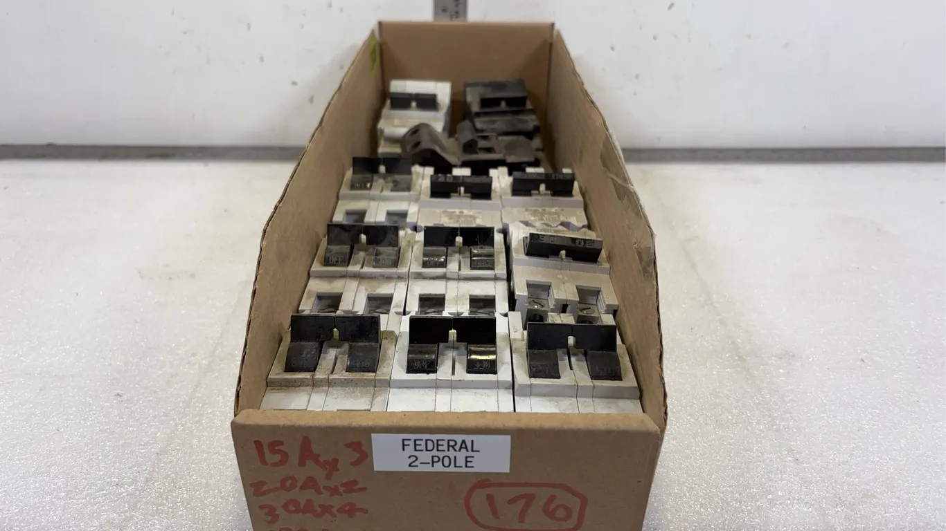 Box of Federal 2P Breakers, approx. 12pce *Unreserved*