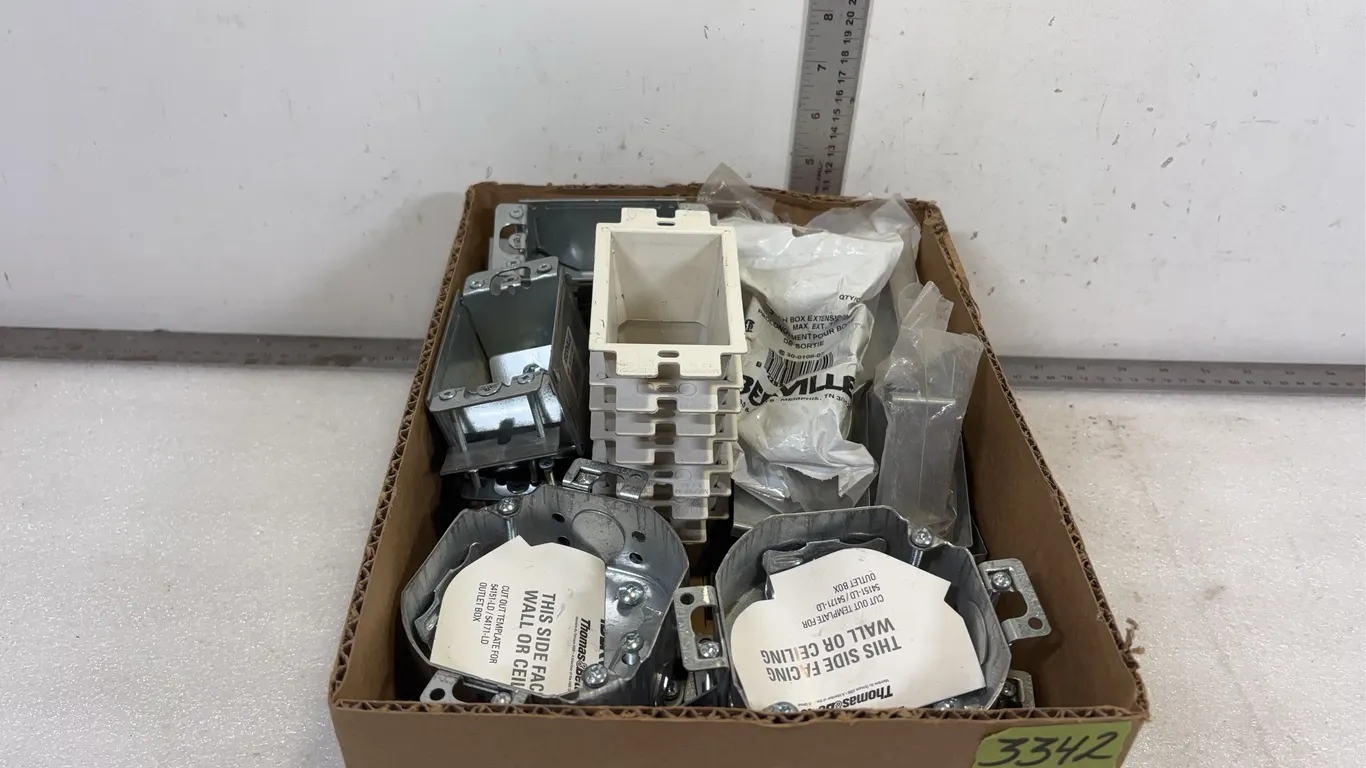 Box of Assorted electrical Boxes, approx. 19 pce *Unreserved*