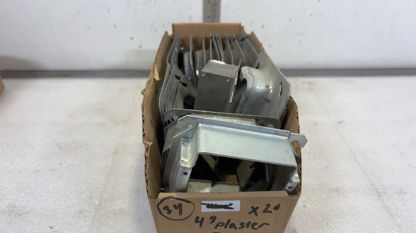 Box of Assorted 4x4 Plaster Rings, approx. 21 pce *Unreserved*