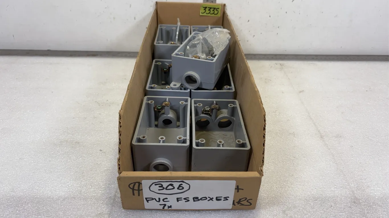 Box of PVC FS Boxes, approx. 7 pce *Unreserved*