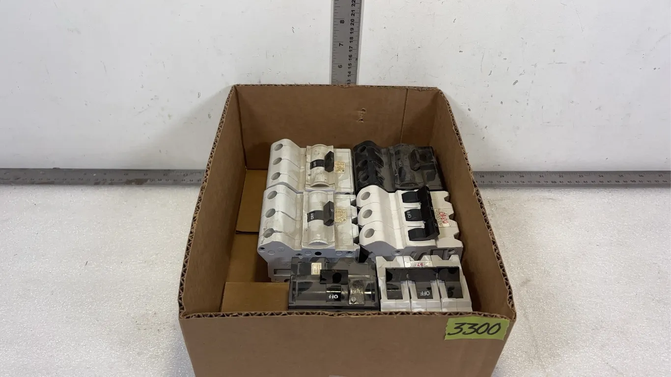 Box of Assorted Breaker Extensions, 6 pce *Unreserved*