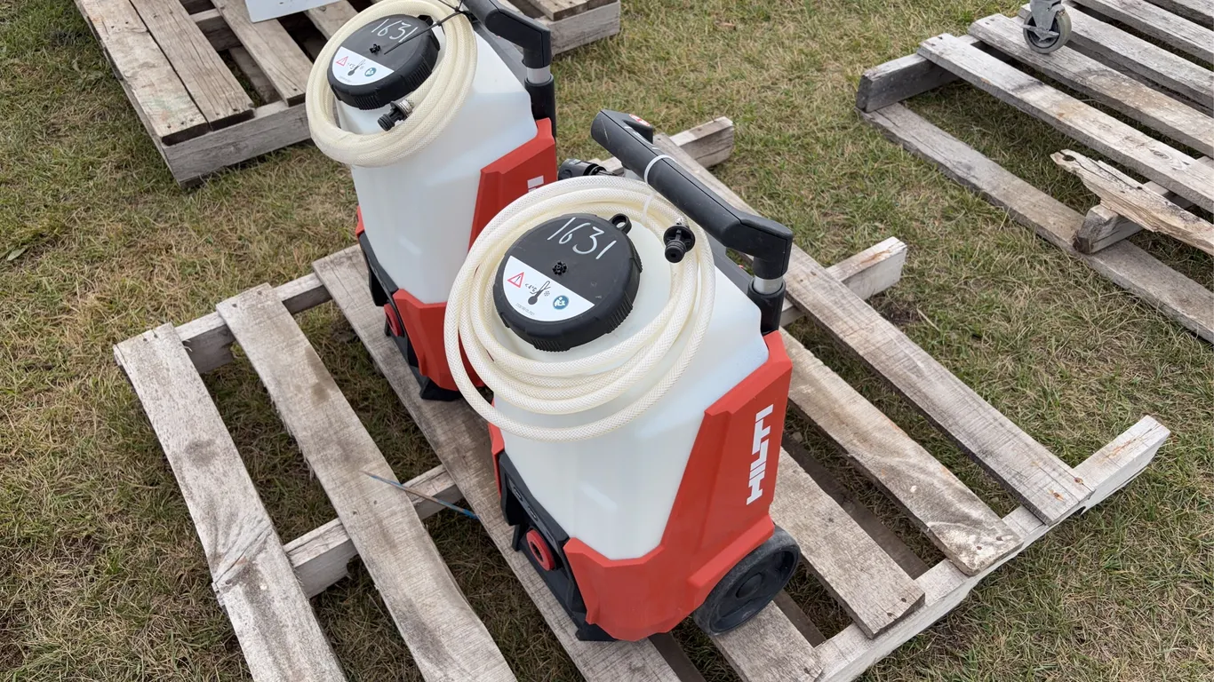 2 - Hilti Battery Powered Sprayers (No Battery Included), SN: DWP1522 *Unreserved*