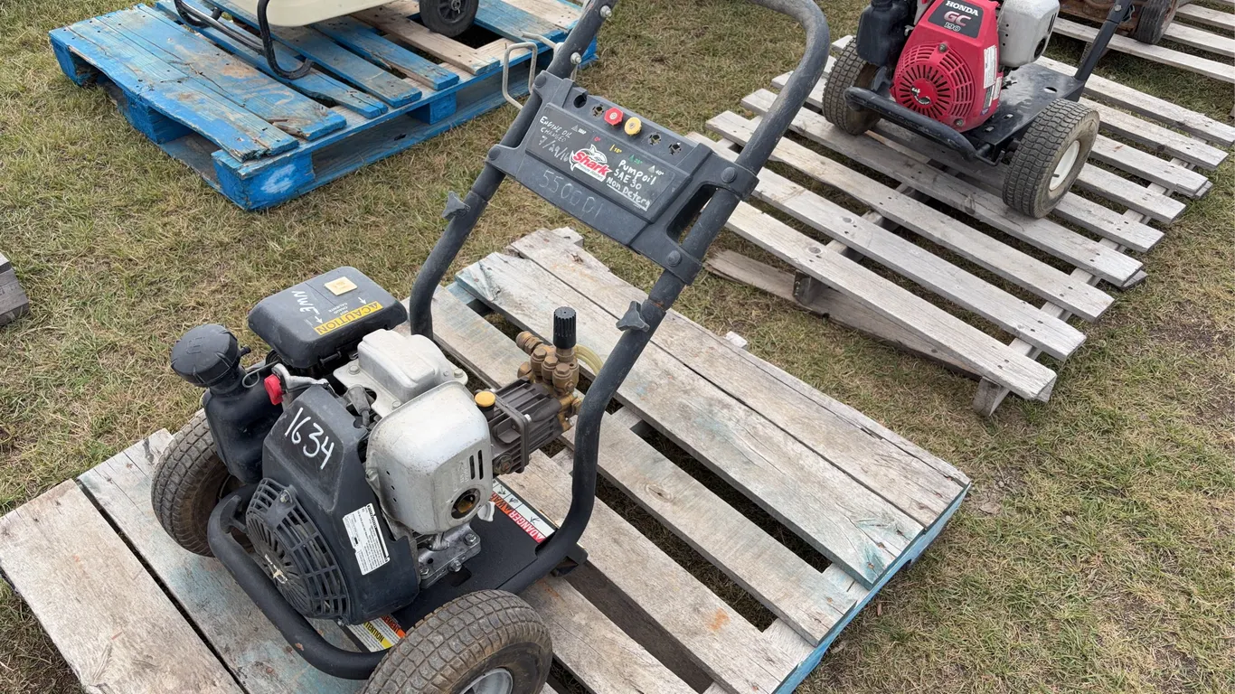 Shark Pressure Washer, Gas, 2300 Psi, SN: 11071040-100151, Tire Size: 4.10-3.50-4 ( No Wand or Hose )
