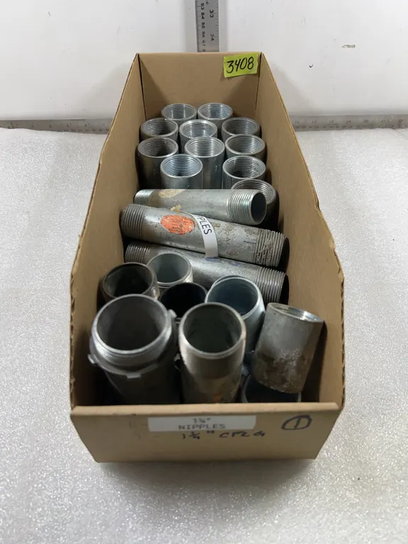 Box of Steel Threaded Nipple Connectors, approx. 24 pce *Unreserved*