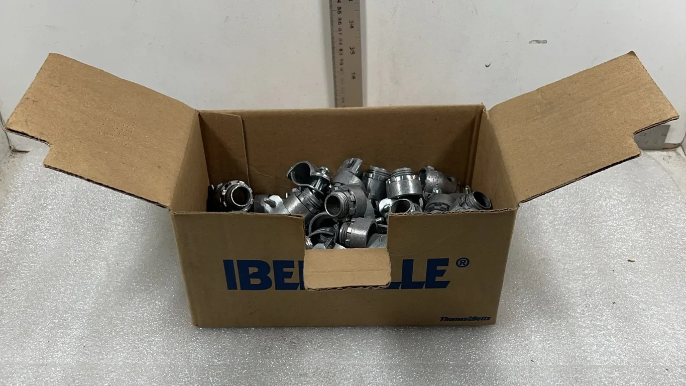 Box of 1/2" Flex Connectors, approx. 40 pce *Unreserved*