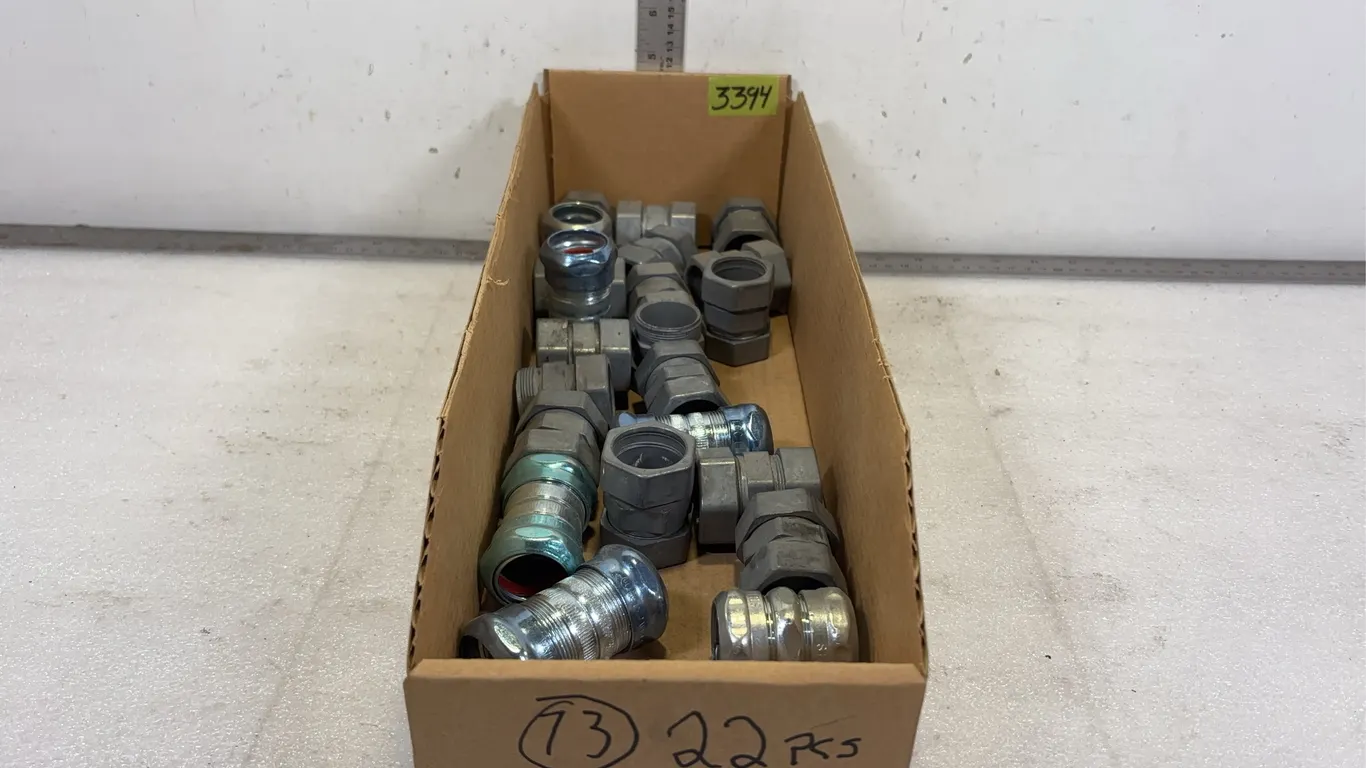 Box of 1" Rain Tight Couplings, approx. 22 pce *Unreserved*
