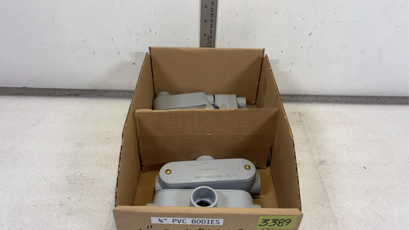 Box of 3/4" PVC Bodies, approx. 7 pce *Unreserved*