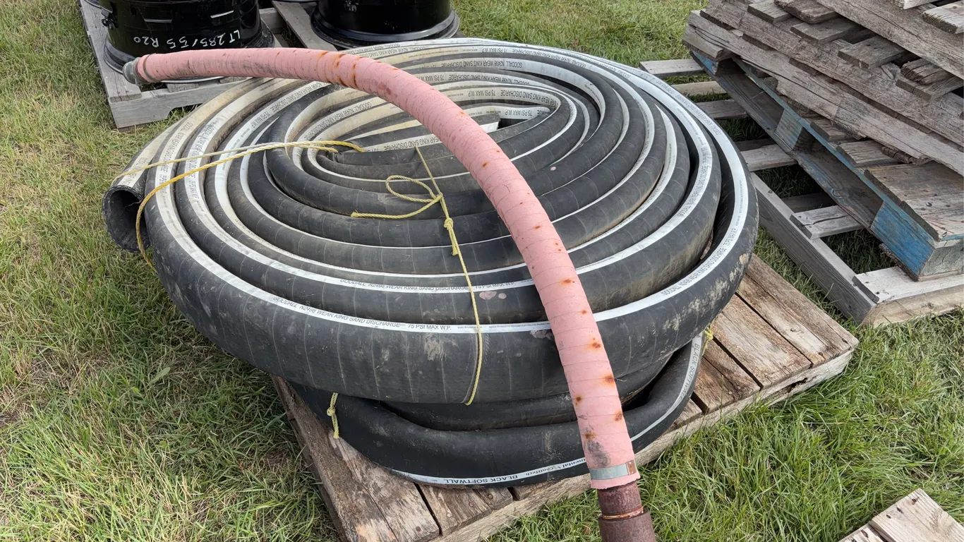 Goodall N2498 Wear King 4'' Rubber Discharge Hose, Unknown Length, 2'' Suction Hose *Unreserved*