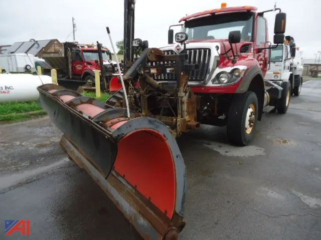 2011 International WorkStar 7500 Dump Chassis Truck with Plows
