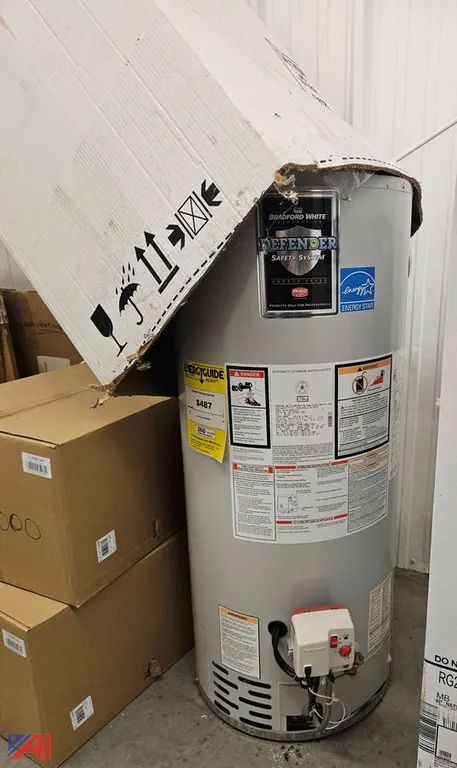 Bradford White Natural Gas 40 Gallon Hot Water Tank New & Never Installed