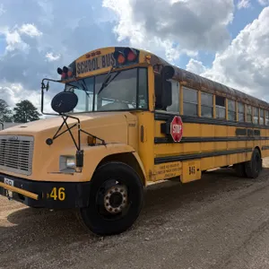 2003 FREIGHT PASSENGER BUS