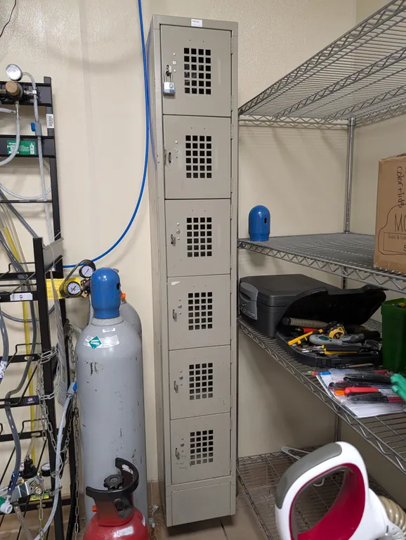 Winholt 6 Unit Compartment Storage Lockers - 12" x 12" x 78"
