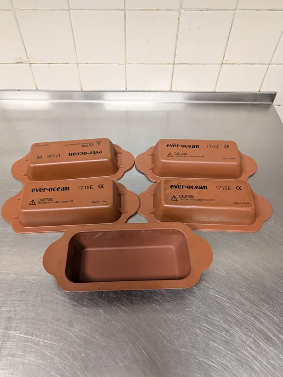 (5) Ever Ocean Silicone Trays - Model # 1710E