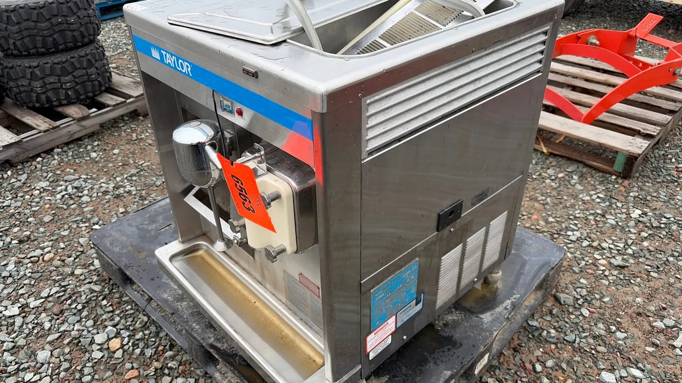 Taylor 415-33 Ice Cream Machine