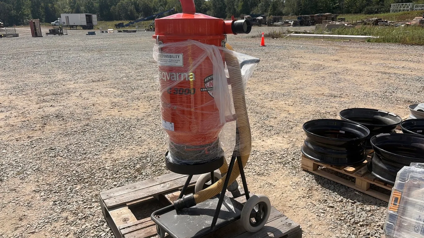 Husqvarna C3000 Concrete Vacuum