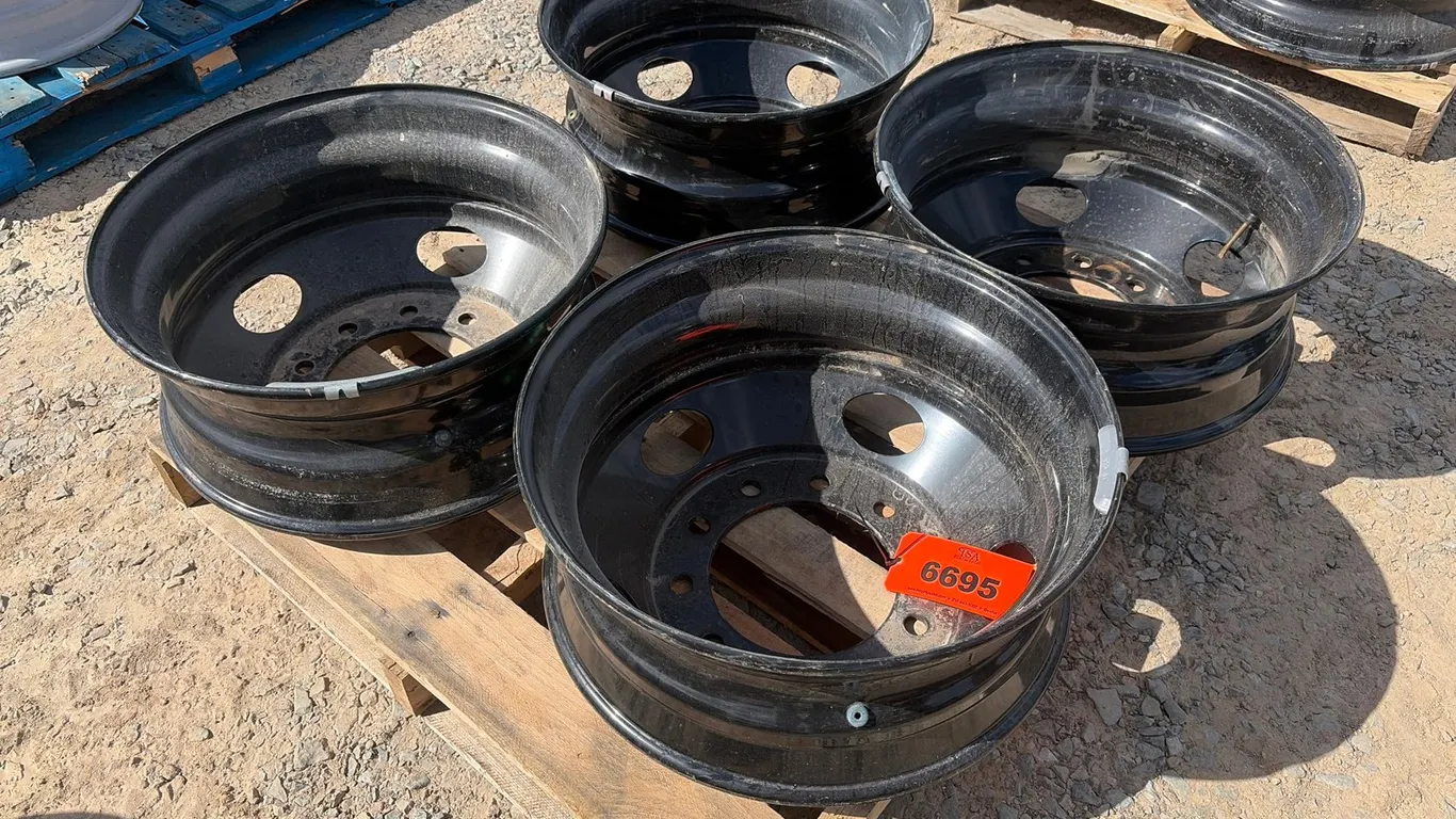 (4) 22.5" Rims