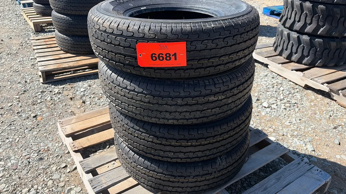 (4) Unused Road Guider QH100 225/75R15 Tires